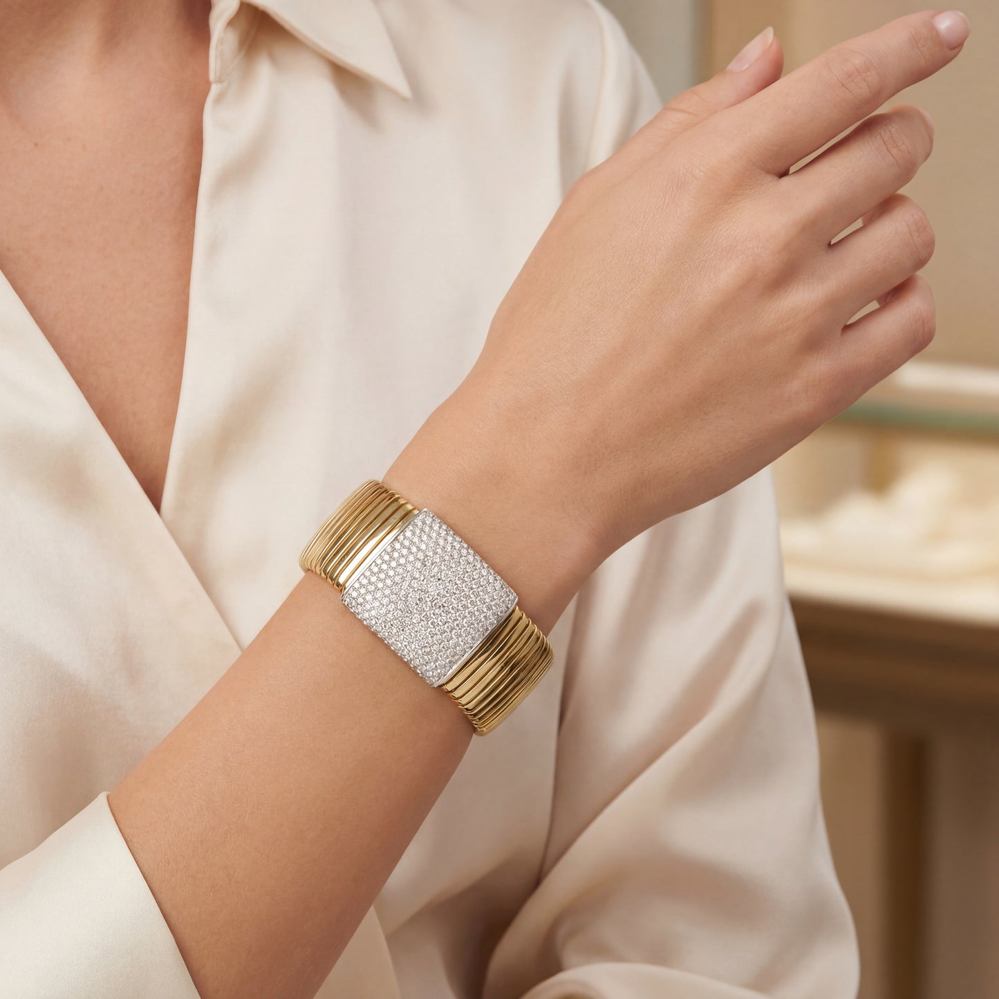 18k Yellow Gold 23mm Cuff With Diamond Cluster Center