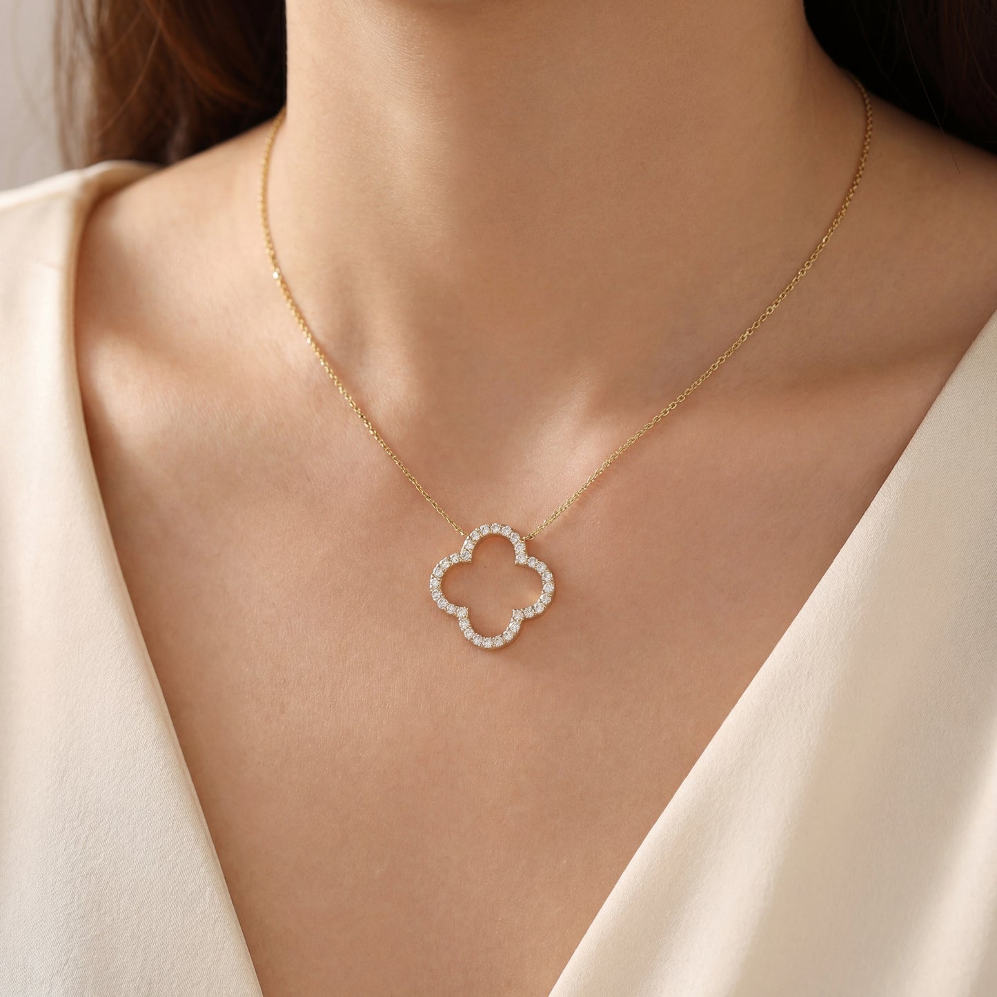 14k yellow gold diamond clover necklace